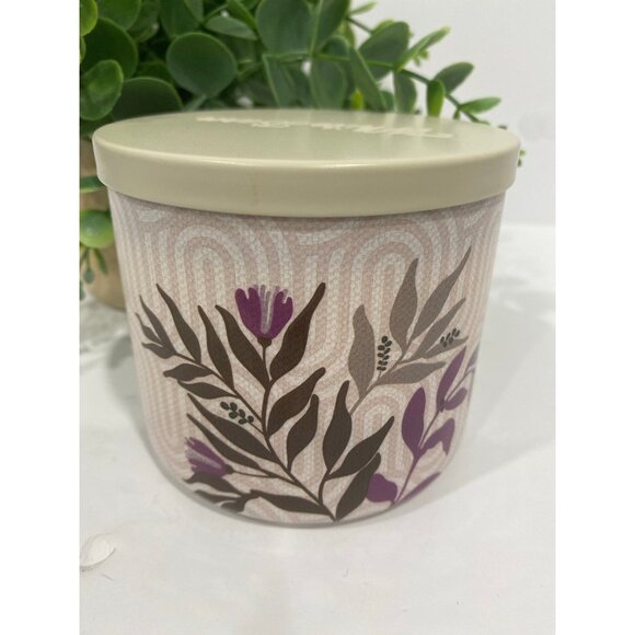 Bath & Body Works “Vacation Villa” New 3 Wick Candle - Picture 4 of 6